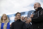 El gobernador Kicillof encabezó un acto multisectorial en Ensenada